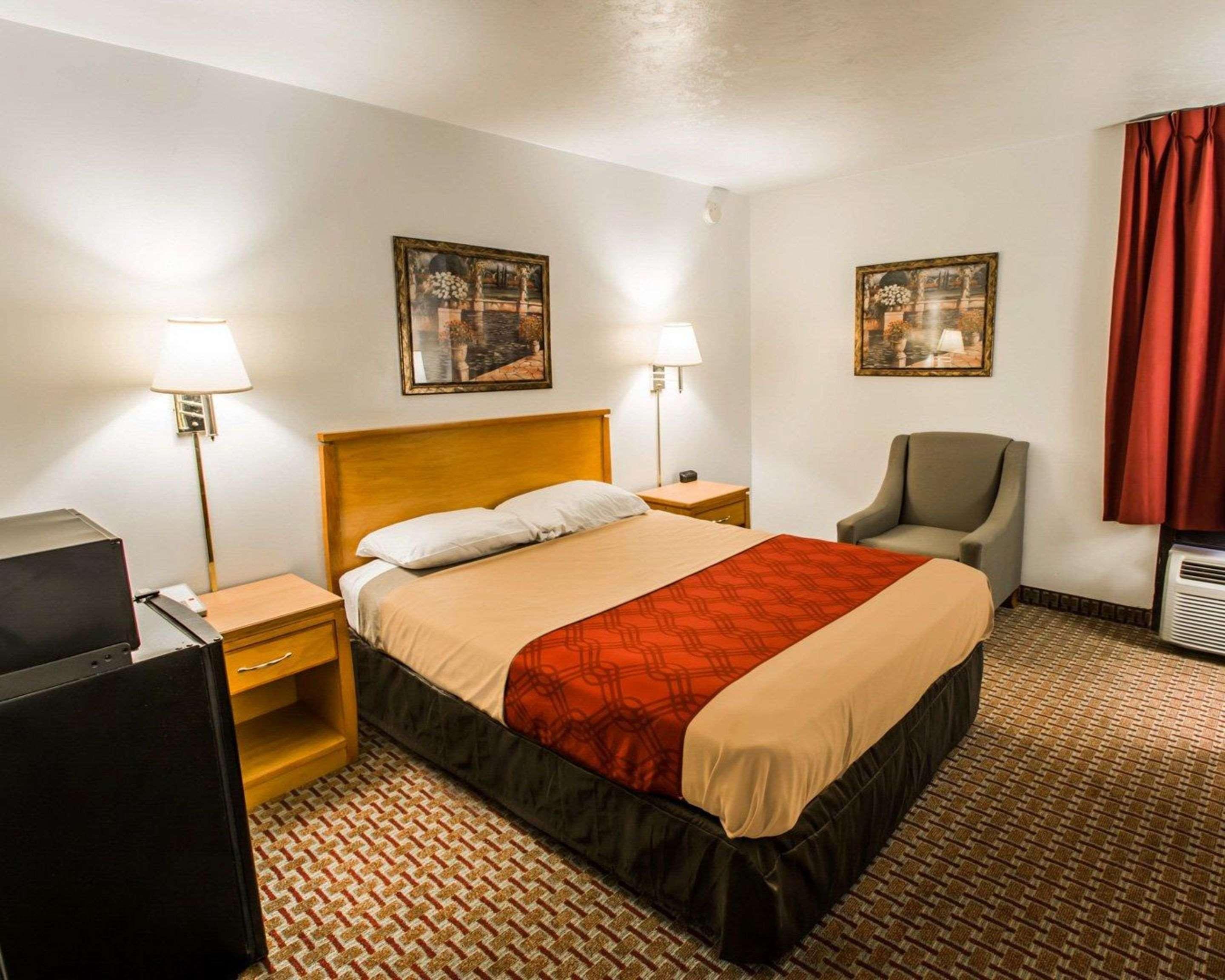 Econo Lodge University Gainesville Bagian luar foto