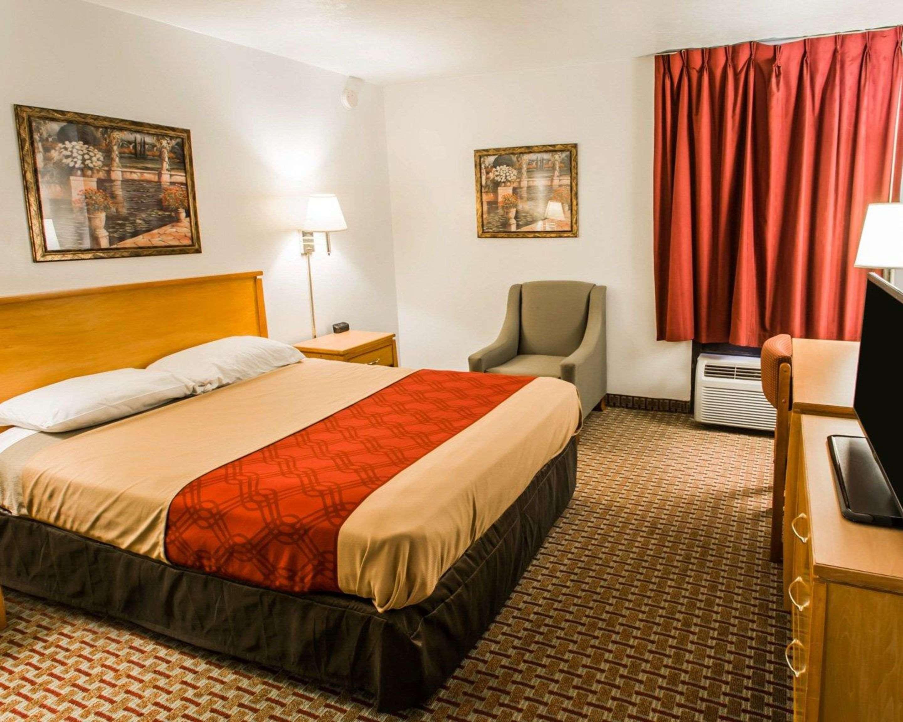 Econo Lodge University Gainesville Bagian luar foto