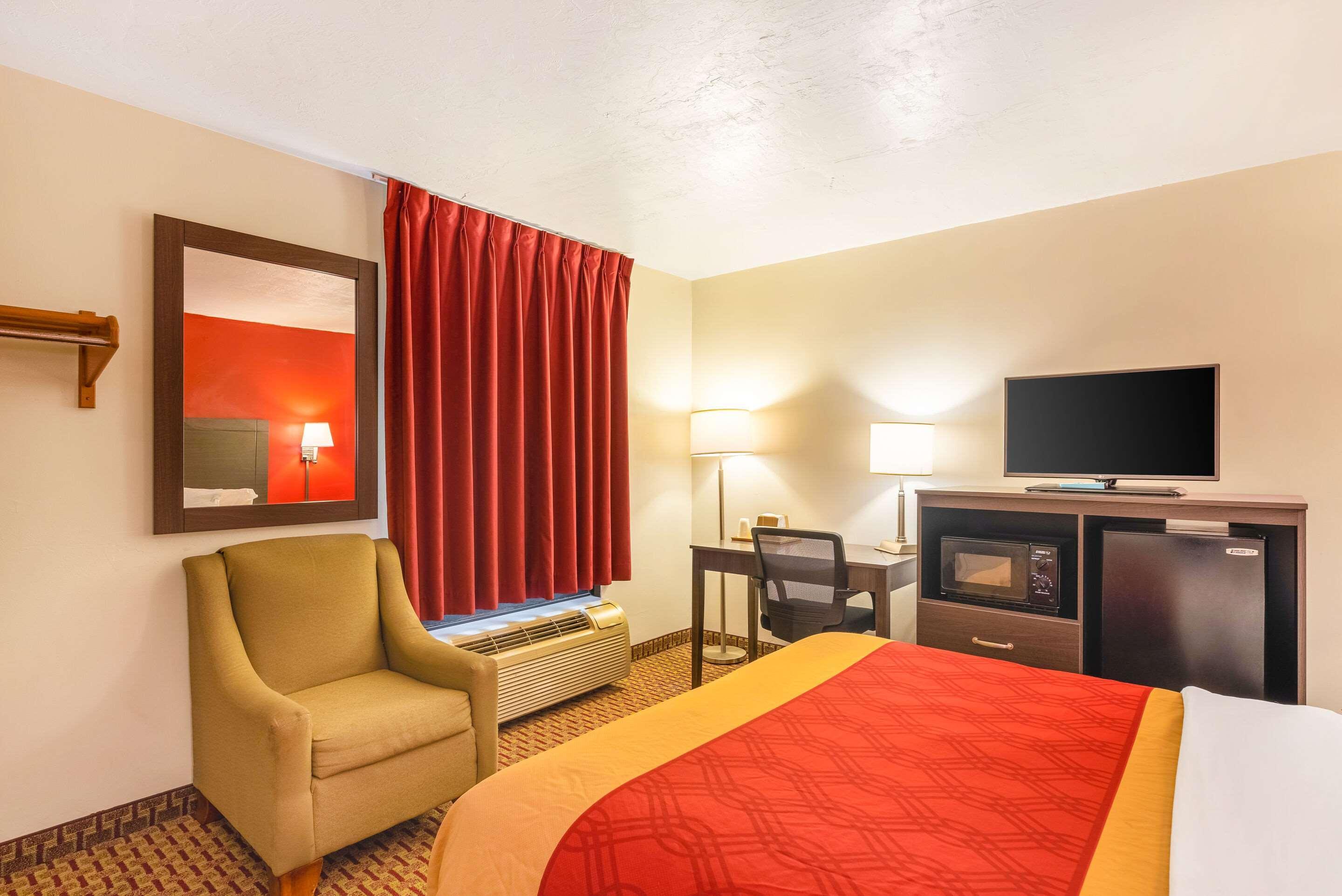 Econo Lodge University Gainesville Bagian luar foto