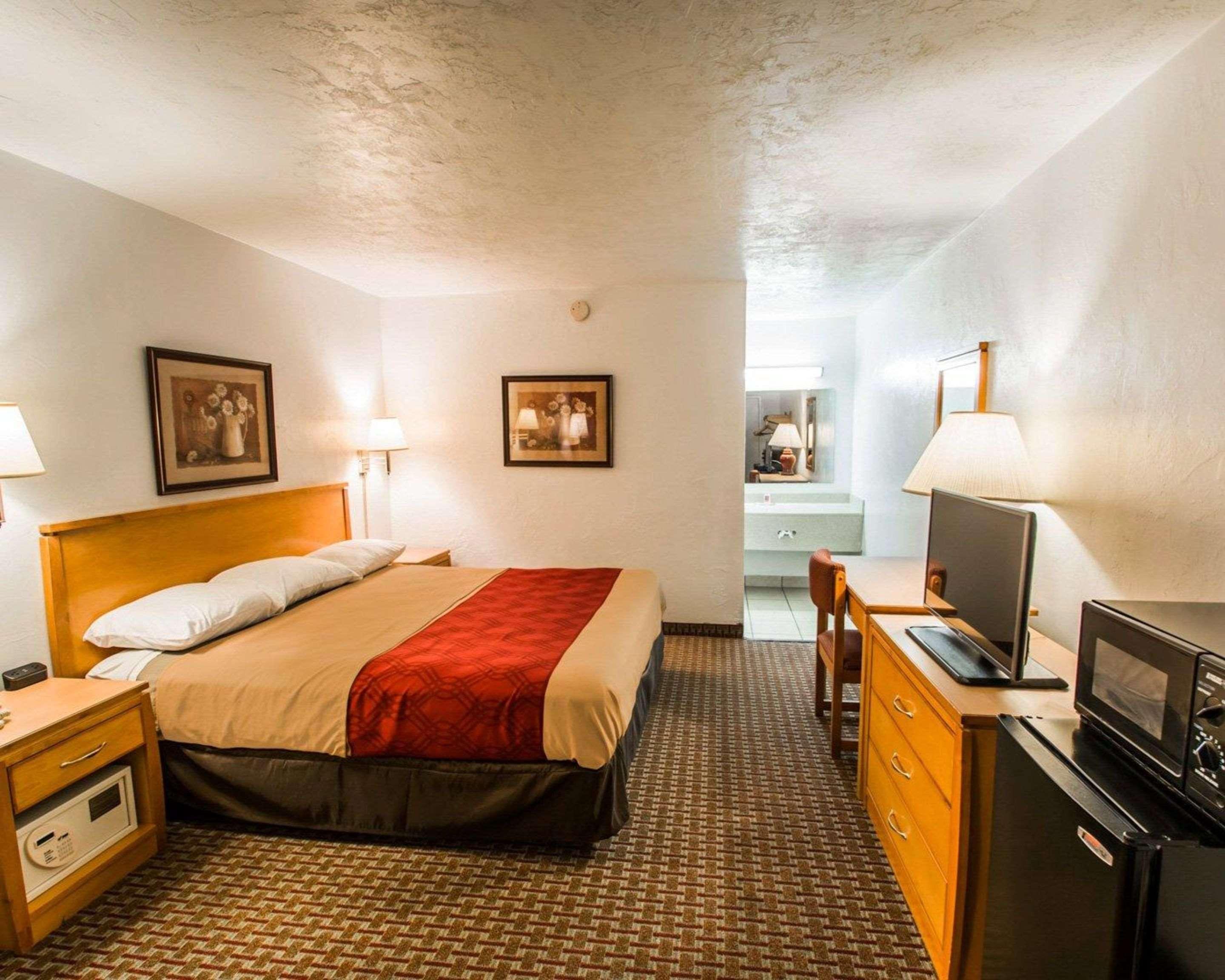 Econo Lodge University Gainesville Bagian luar foto