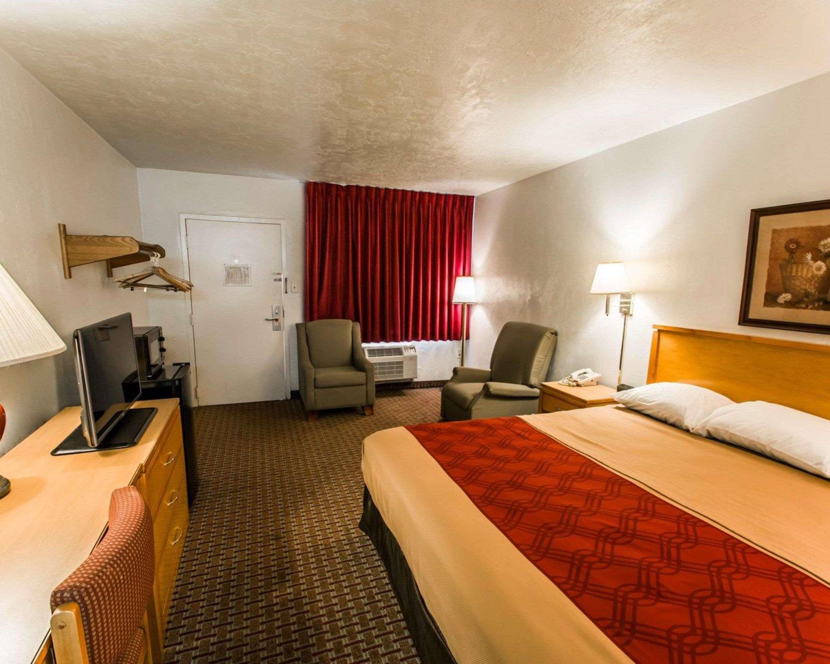 Econo Lodge University Gainesville Bagian luar foto