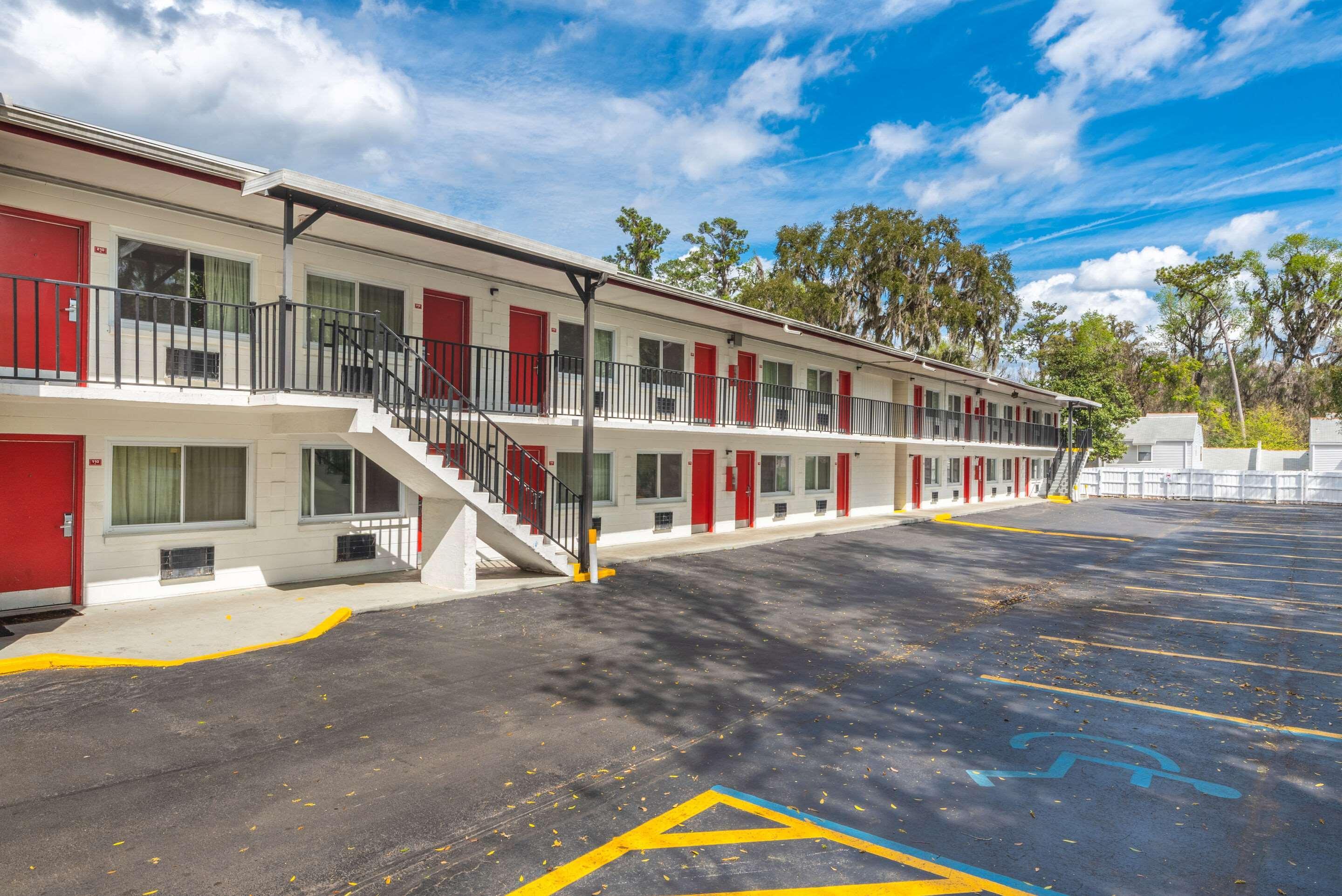Econo Lodge University Gainesville Bagian luar foto