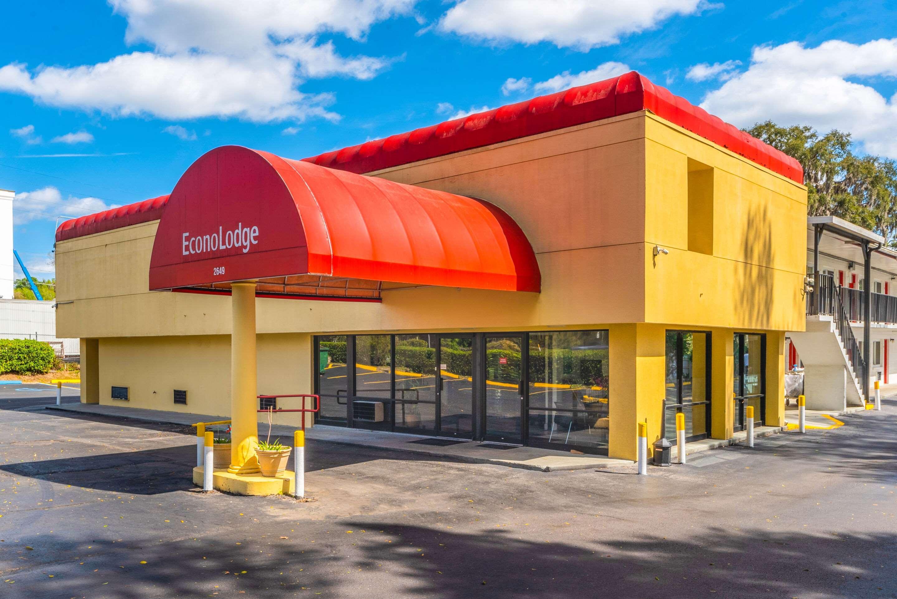 Econo Lodge University Gainesville Bagian luar foto