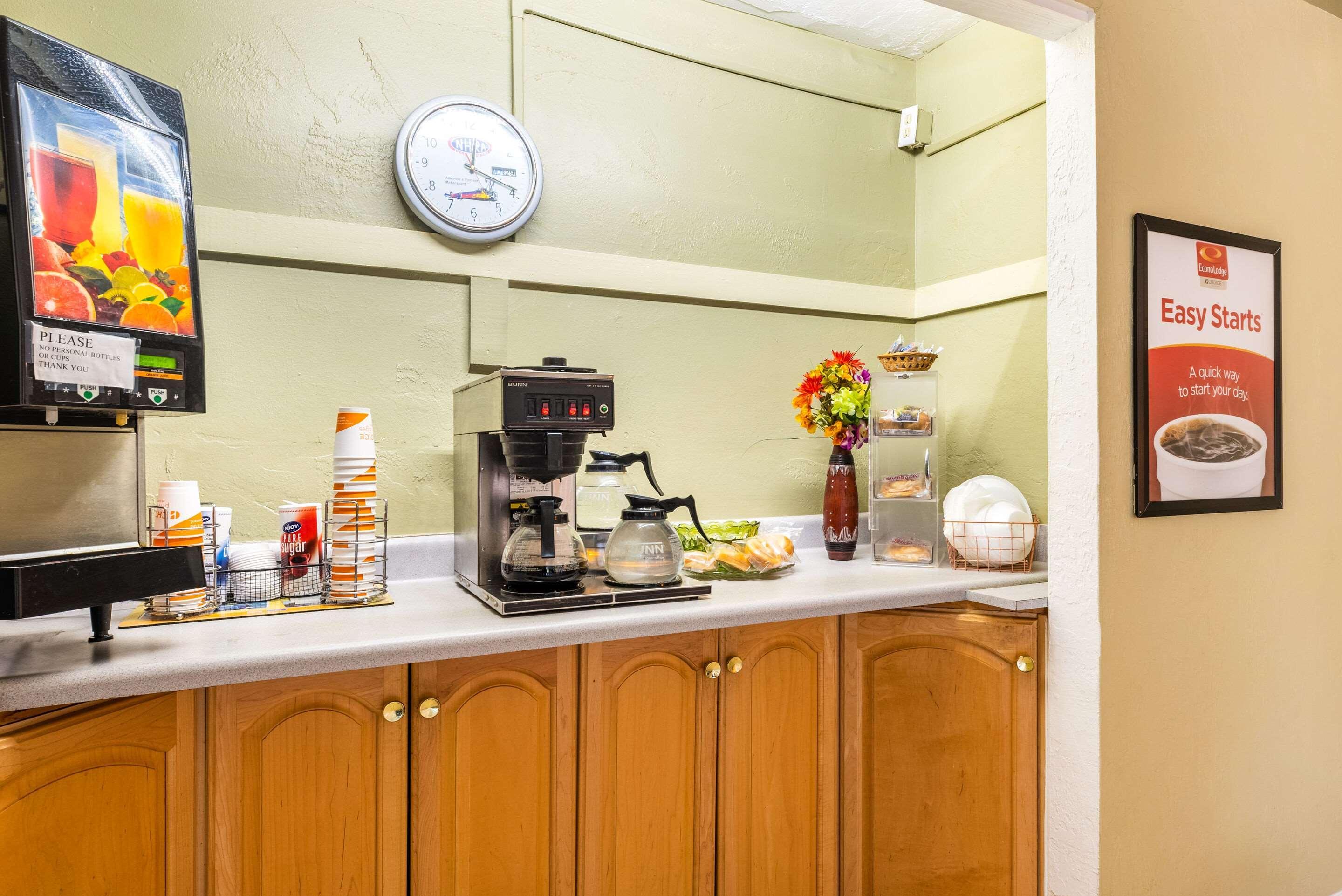 Econo Lodge University Gainesville Bagian luar foto