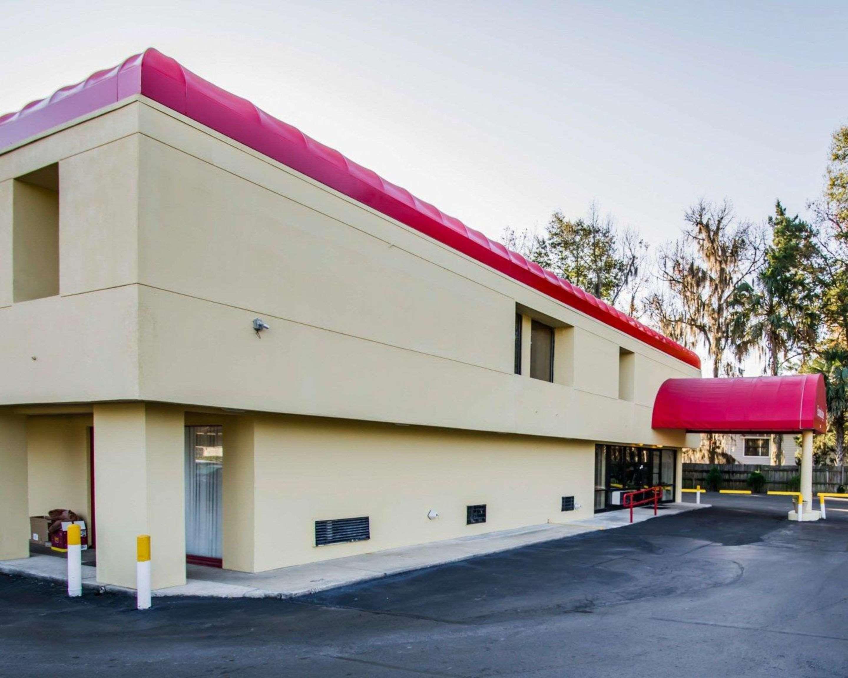 Econo Lodge University Gainesville Bagian luar foto
