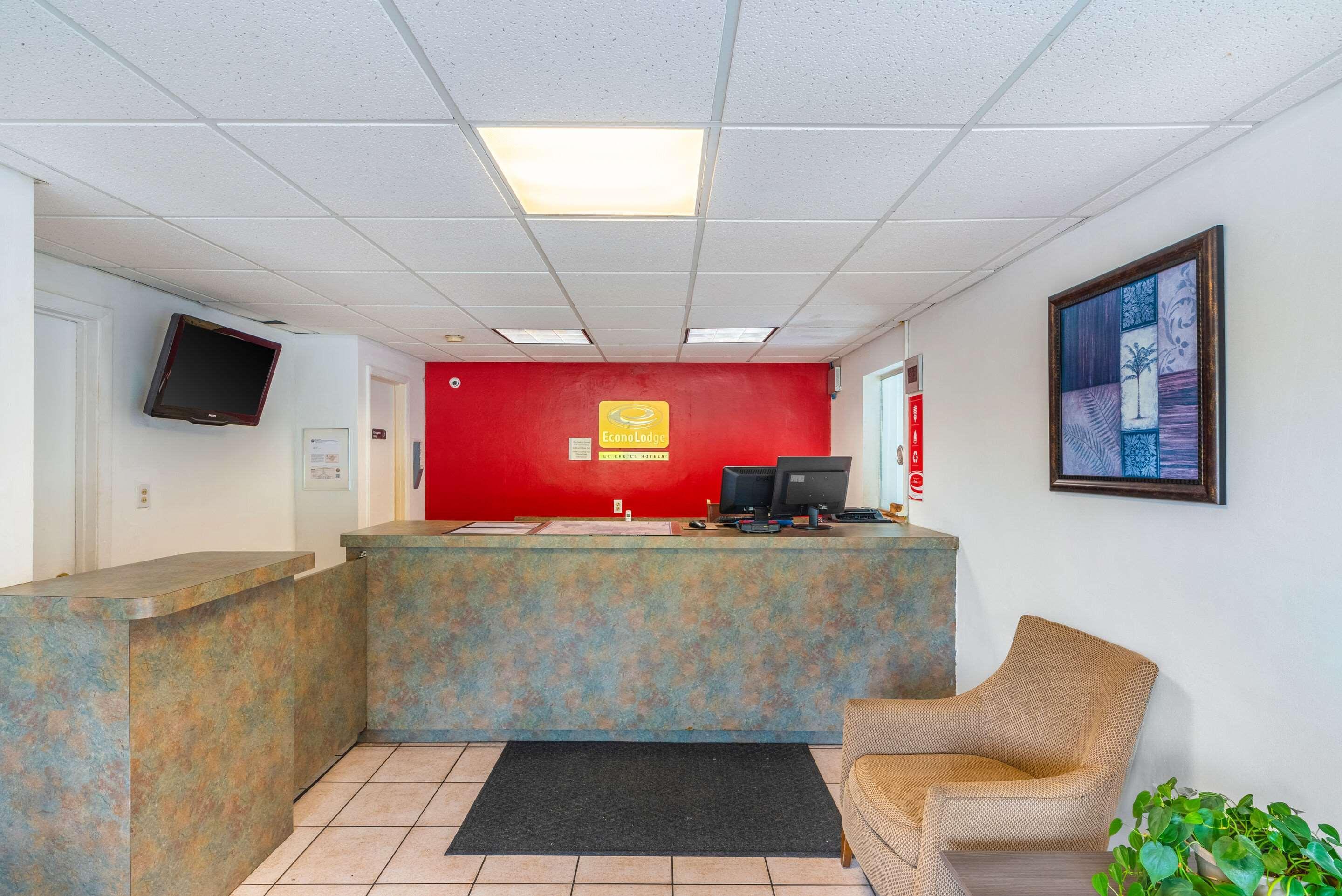 Econo Lodge University Gainesville Bagian luar foto