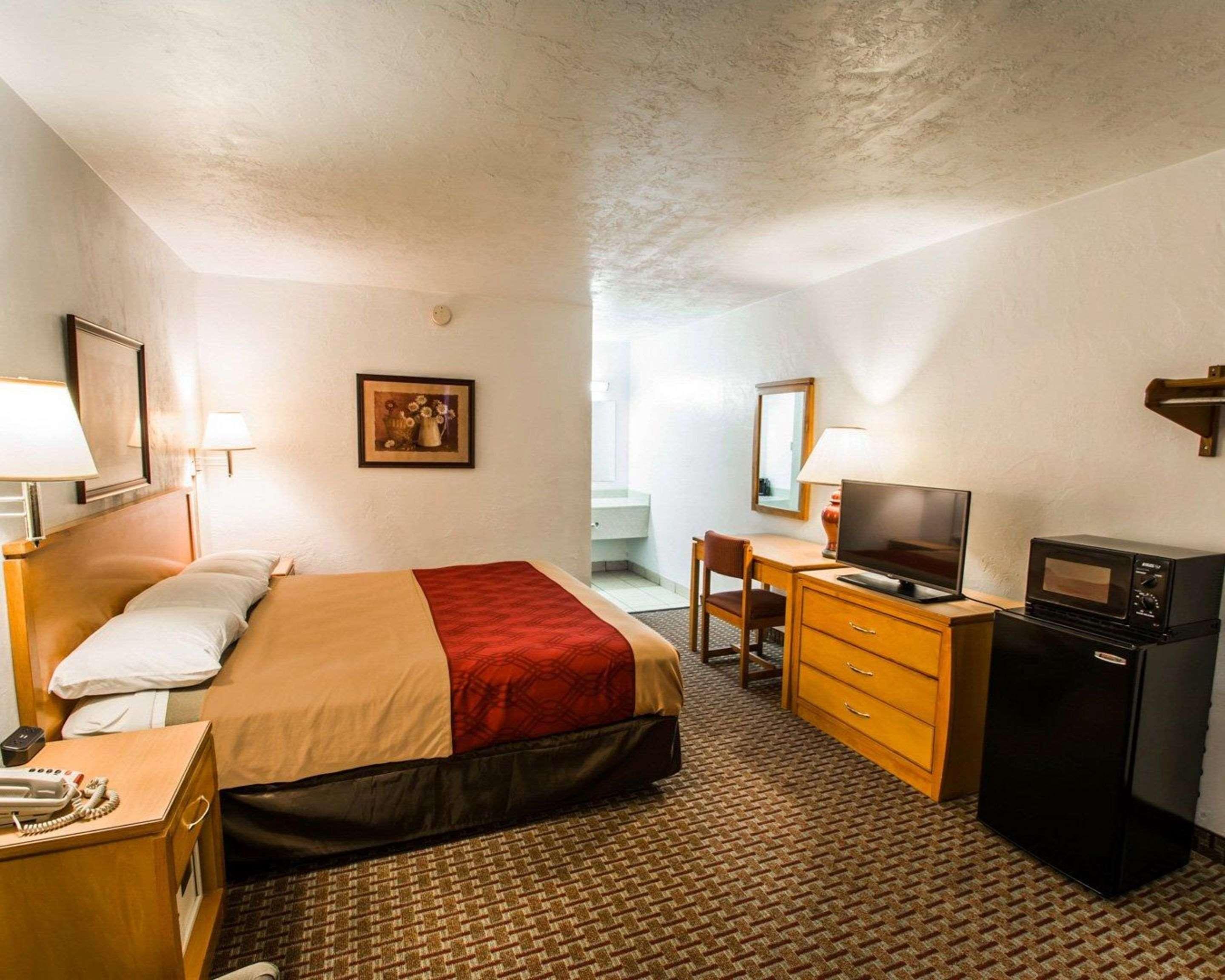 Econo Lodge University Gainesville Bagian luar foto