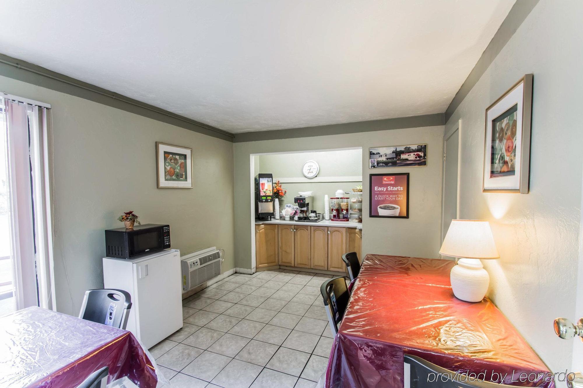 Econo Lodge University Gainesville Bagian luar foto