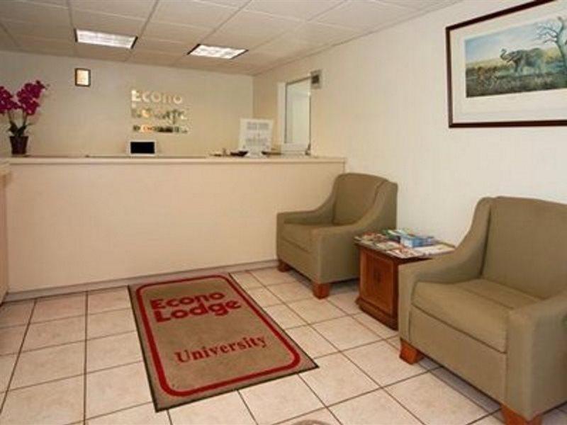 Econo Lodge University Gainesville Bagian luar foto